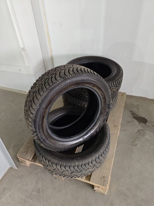 Зимние шины  MAXXIS