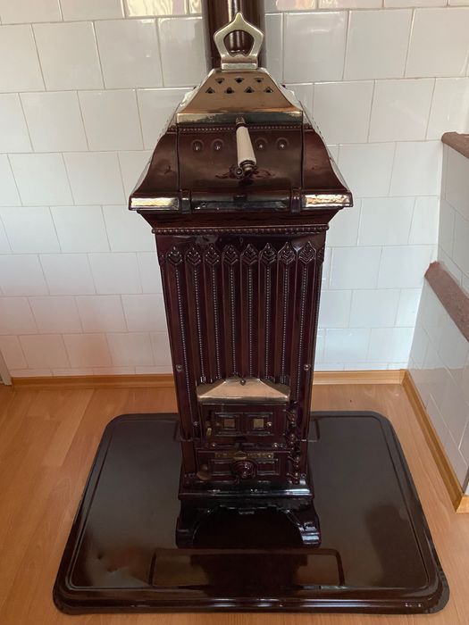 Отоплителна ретро печка в работещо състояние