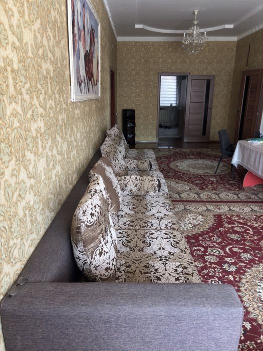 Диван в хорошем состоянии