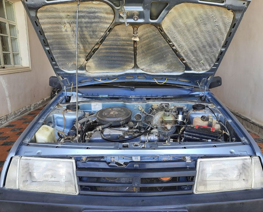VAZ 21099 sotiladi