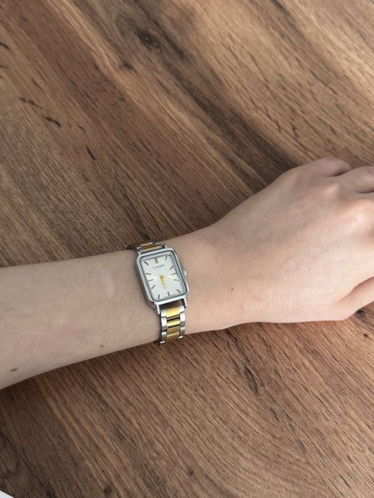 Женские часы под casio
