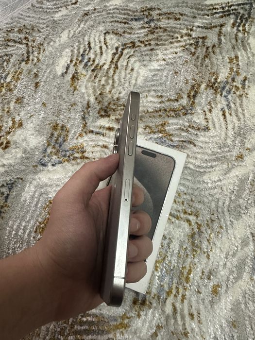Iphone 15 pro max natural titanium