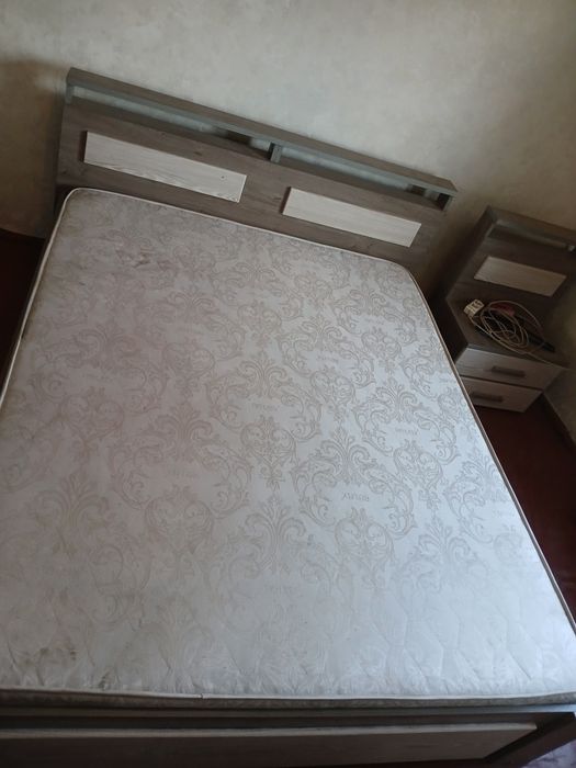Продам кровать двухспальная