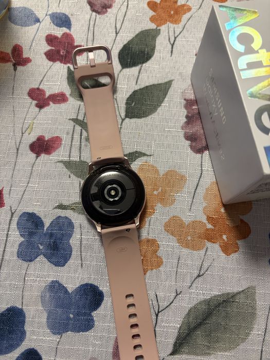 Часовник Samsung galaxy active 2