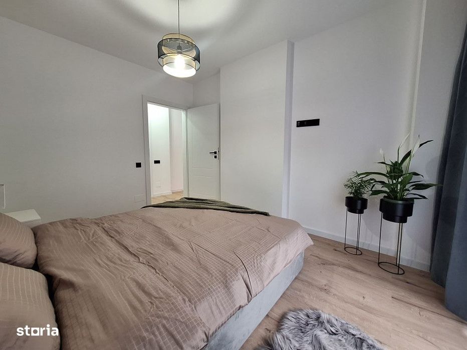 Apartament cu 2 camere, 53 mp, balcon, zona Teilor