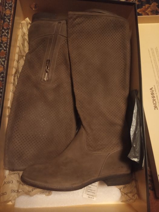 Сапоги жен. Португалия. перфорированная нат.замша. 38р