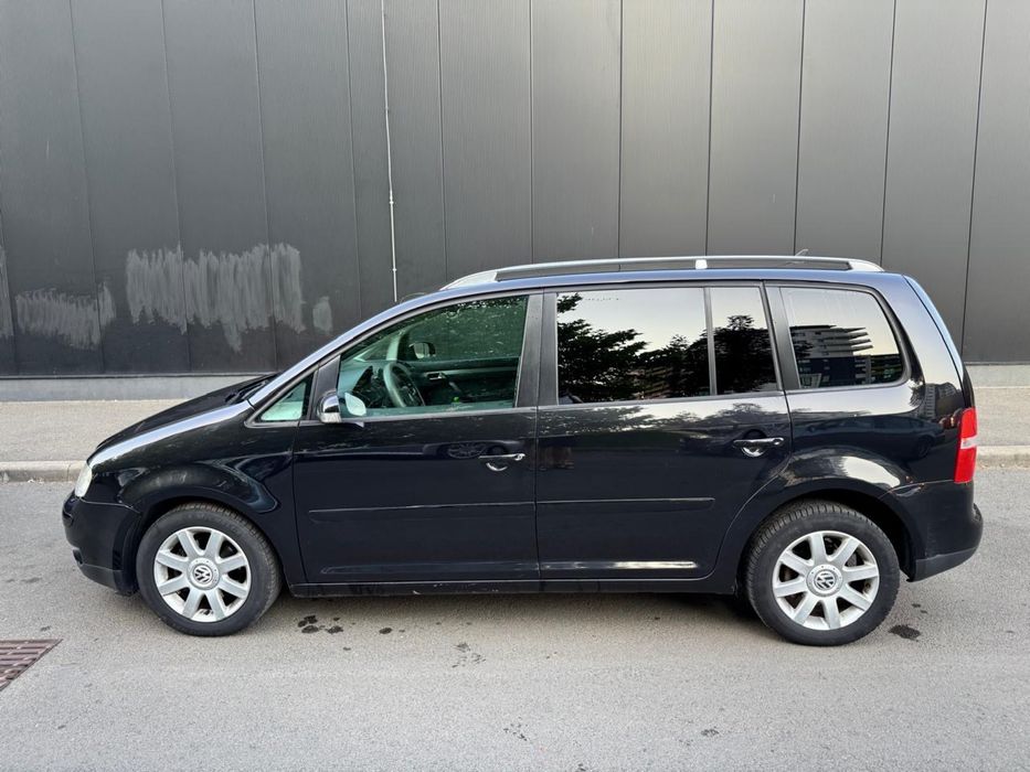 Vând Volkswagen Touran (2005) – 2.0 TDI