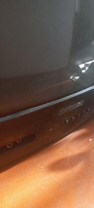 Телевизор бу рабочий 14400