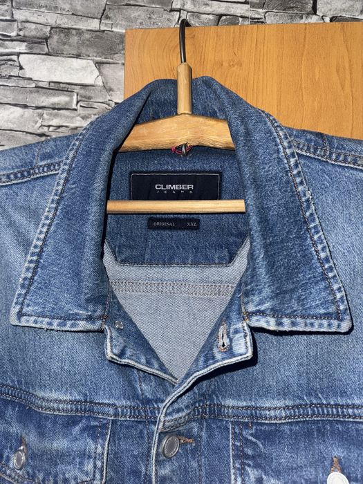 Продам джинсовую куртку Climber