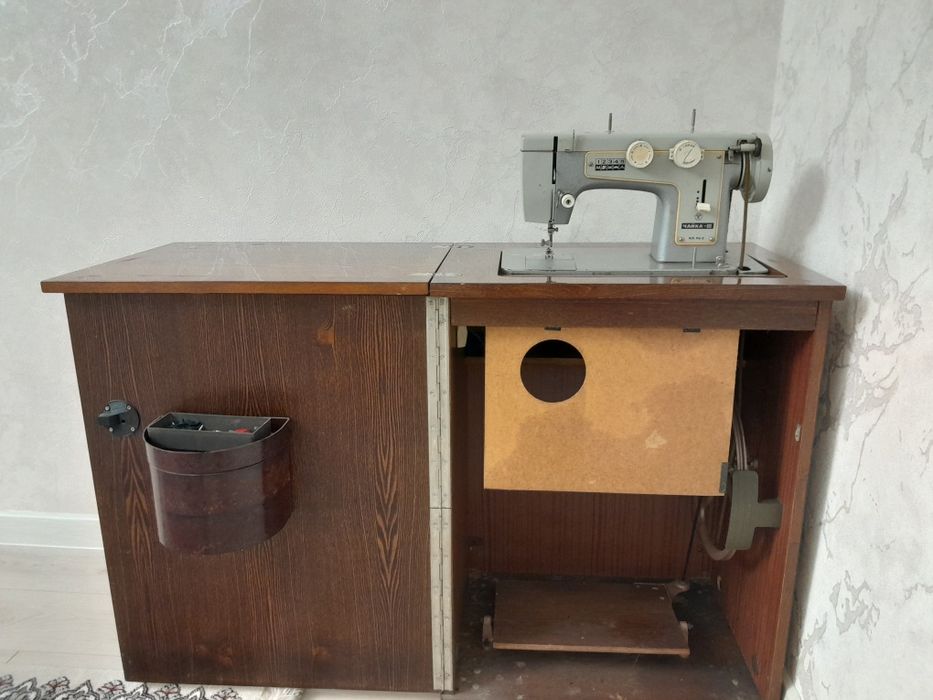 Швейная машинка "Чайка"