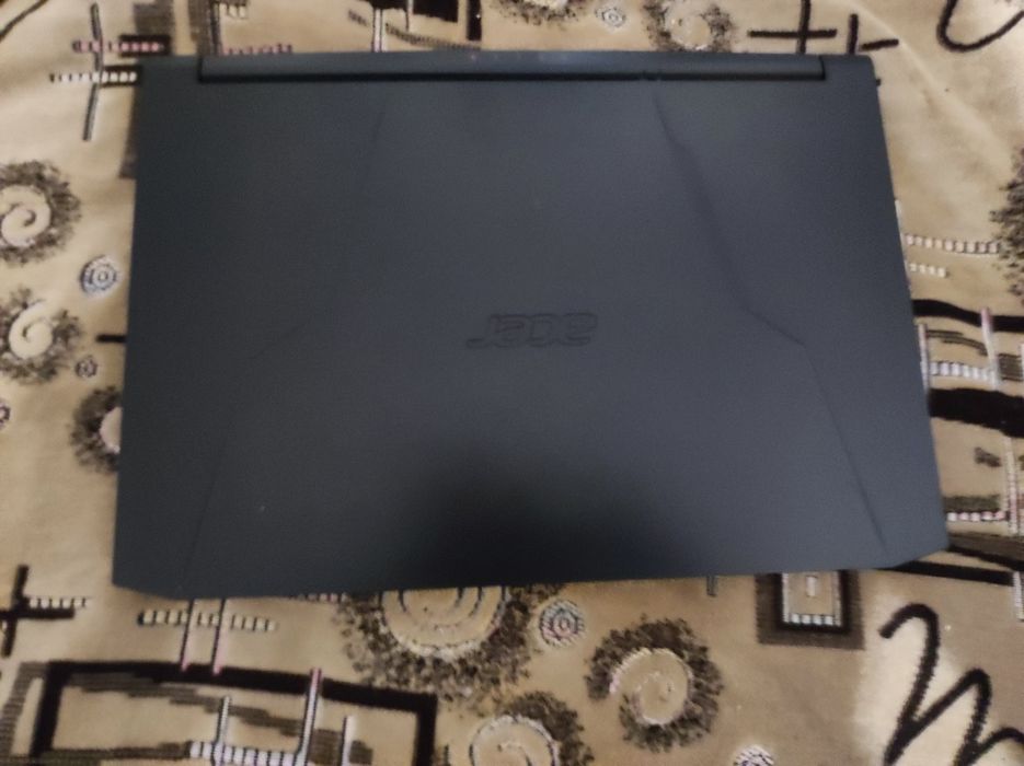 Ноутбук игровой и для офиса