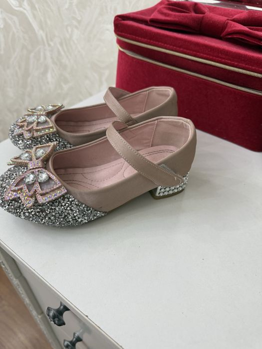 Туфли для девочки