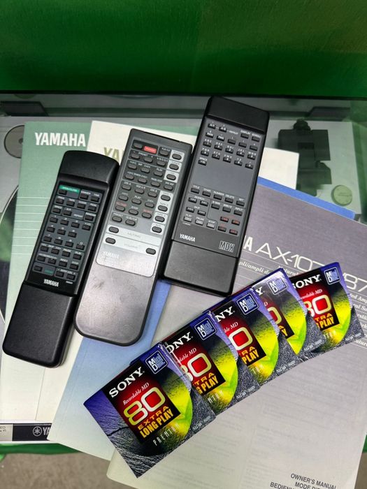 Linie audio Yamaha AX-1070, CDX-880, MDX-595, KX-580, TX-480, P-200
