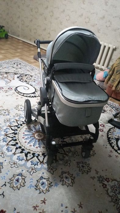 Продам коляску в отличном состояний