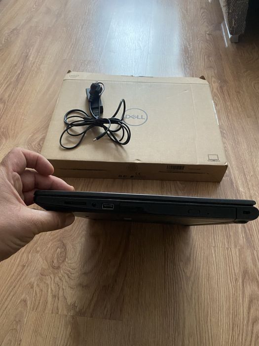 Laptop DELL Inspiron 3567