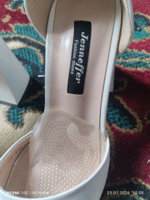 Босоножкию сатылады