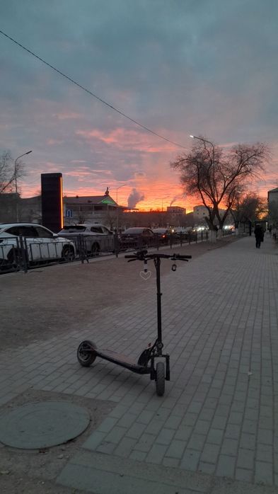Продам электросамокат