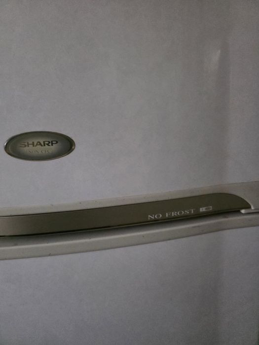 Холодильник  б/у работает