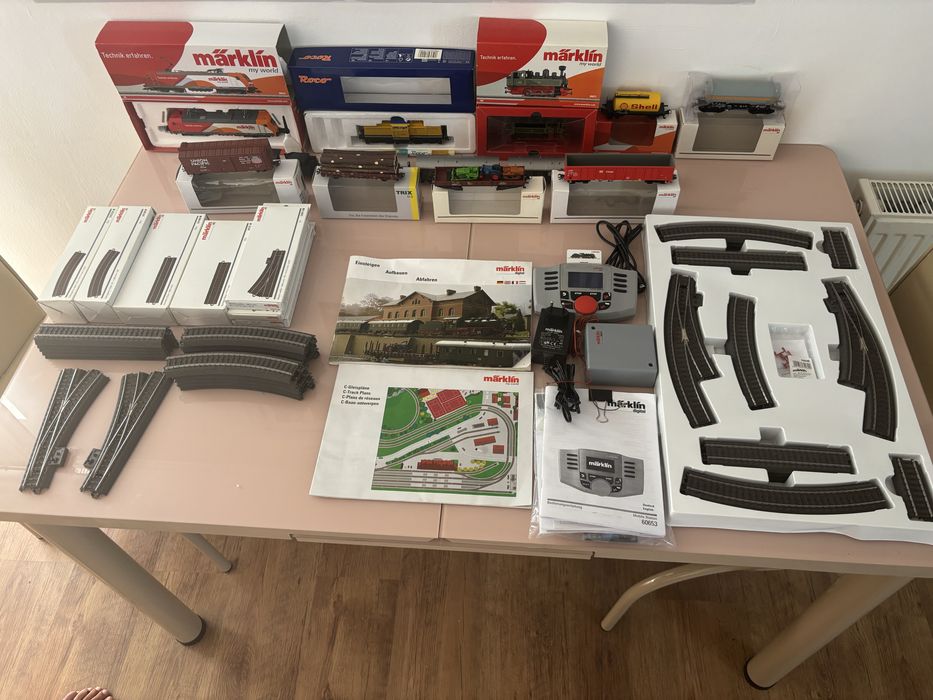 Set marklin+ locomotive+ piste