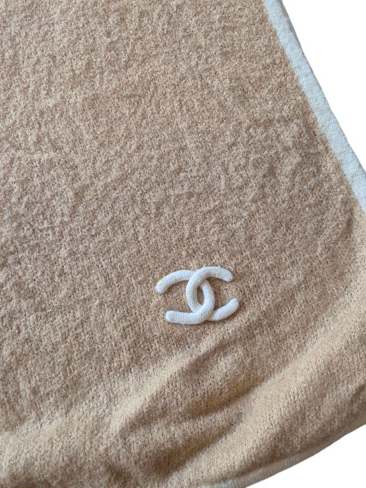 Chanel зимни шалове