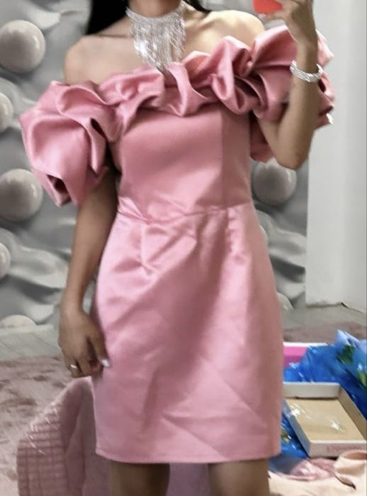 Шикарное вечерное платье