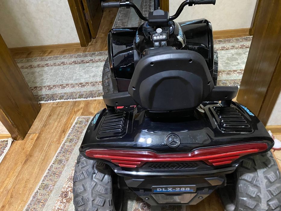 Детская машина,новая.