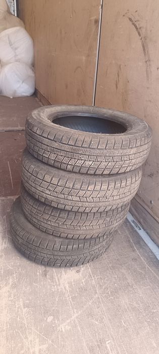 Авто шины 145,70,12