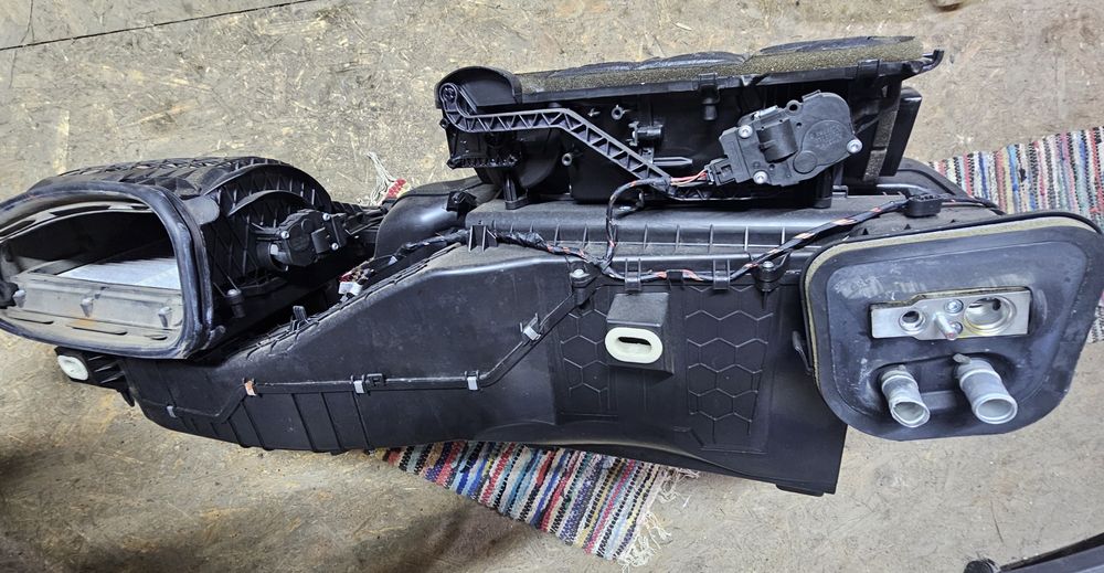 Aeroterma climatronic Mercedes-Benz ML W164 2005-2011