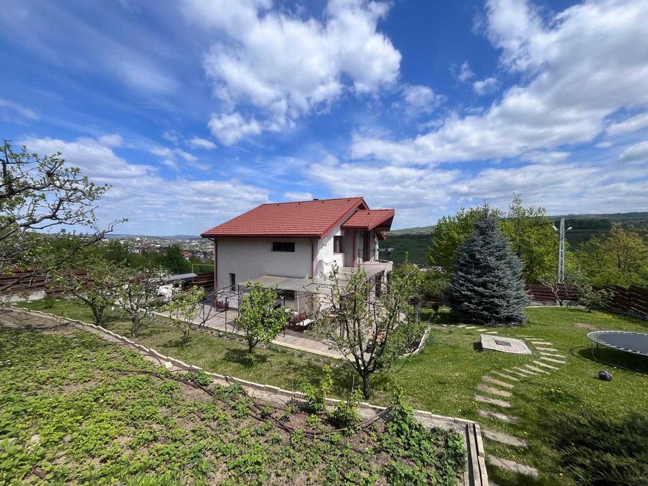 Vila ,, la cheie ", 1158 €/mp