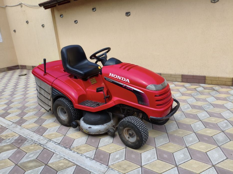 Tractoras HONDA 2417 18 cp vTwin