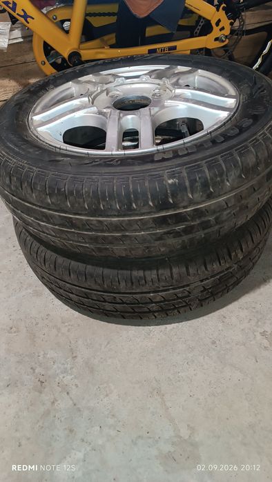 Продам комплект резину
