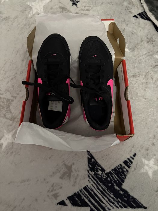 Adidasi fete nike marimea 36.5