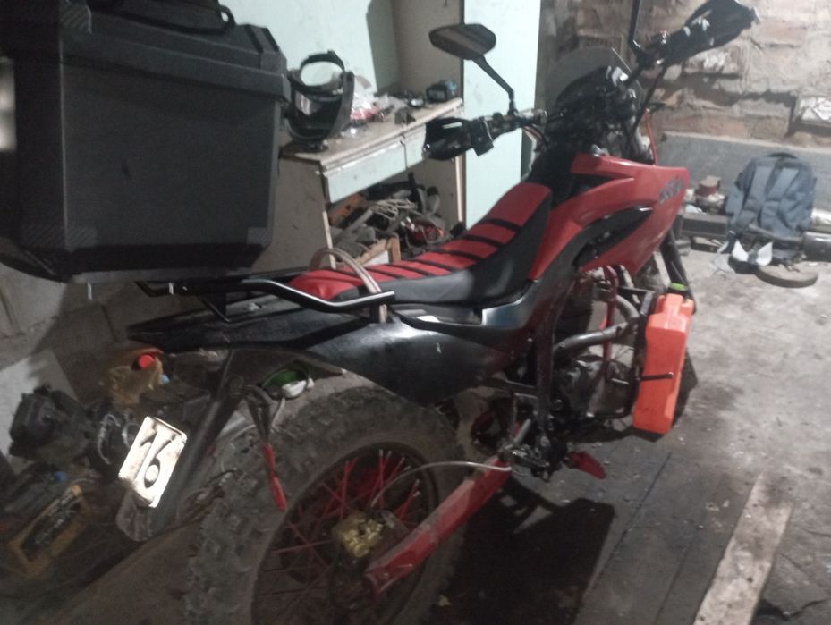 Мотоцикл тур эндуро