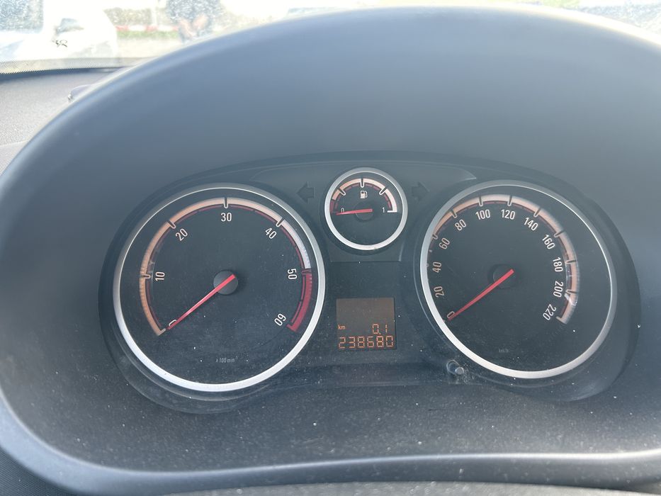 Vand opel corsa