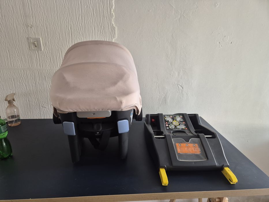 Розово Столче/кошче за кола peg perego + основа isofix   40- 87 см
