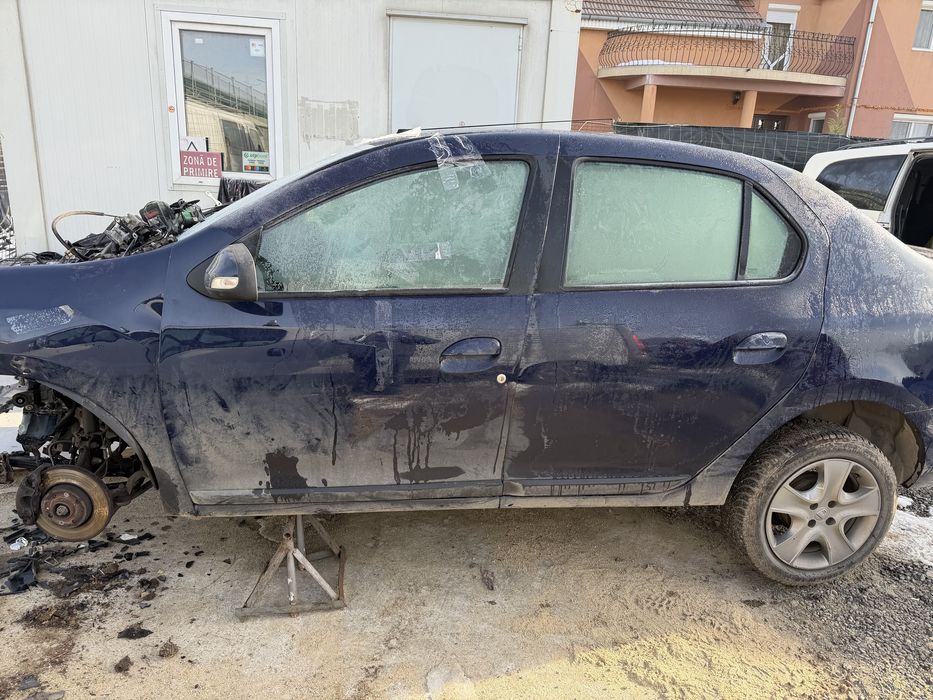 Dezmebrez  Dacia Logan2