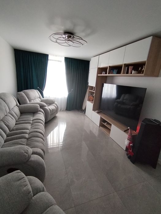 Proprietar vând apartament 3 camere