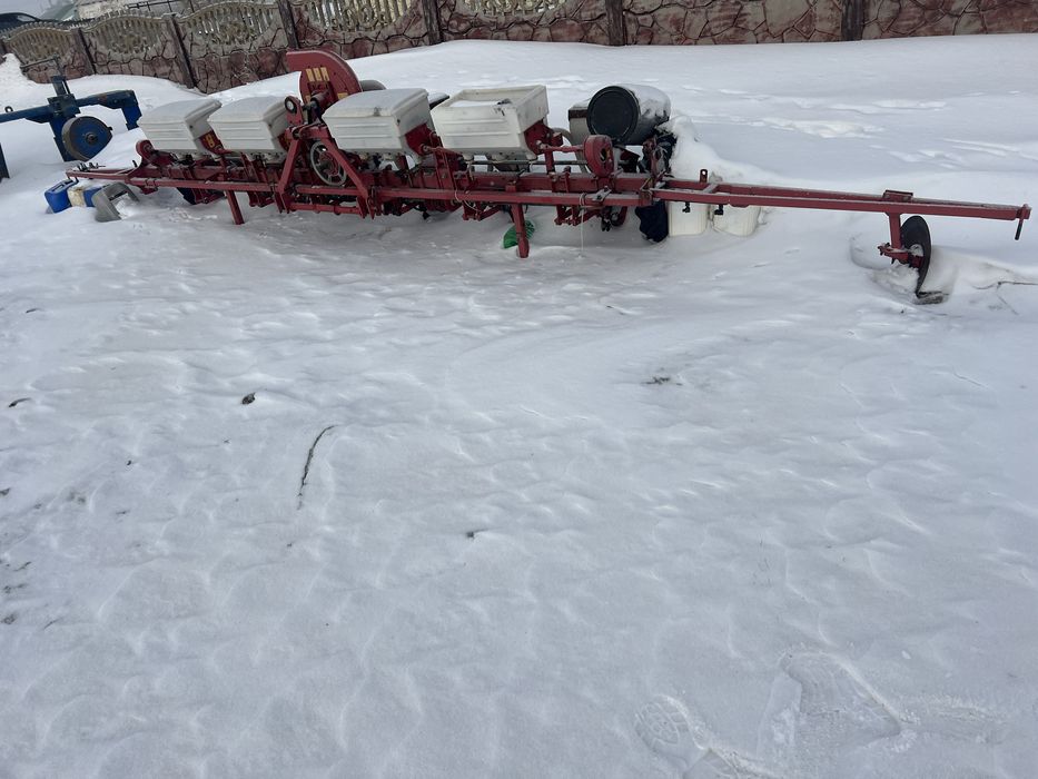 Сеялка УПС-6 для кукуруза подсолнуха