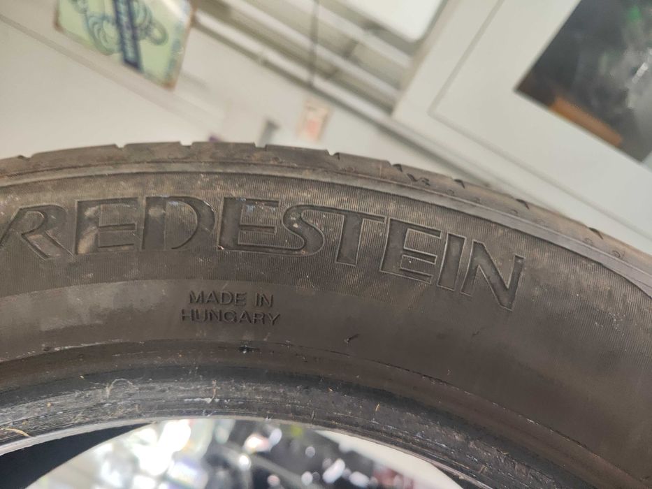 2бр.летни гуми 225/50/17 Vredestein