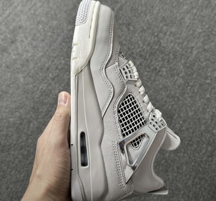 Nike Air Jordan 4 "Frozen Moments