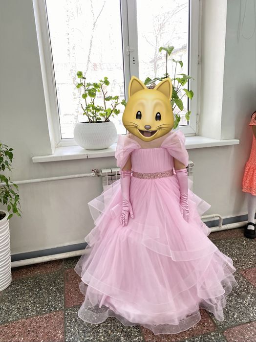 Платье очень красивое