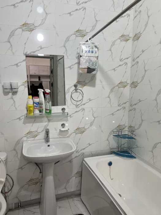 R1 Сдаётся квартира 2/2/5 на Мирзо Улугбекском р-н ор-р Максим Горький