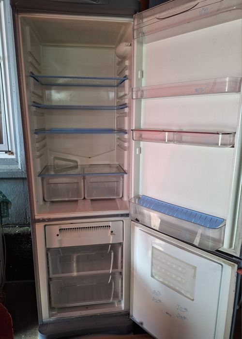 Продам холодильник