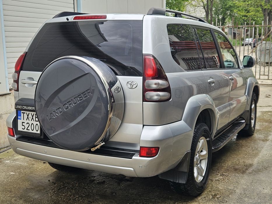 Продавам Toyota Land Cruiser 120