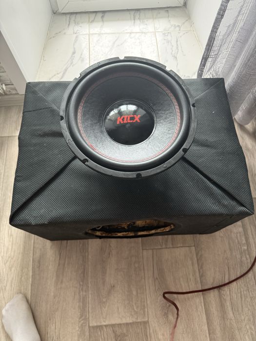 Автомобильный сабвуфер динамик