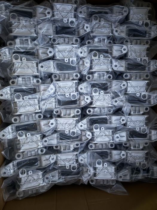 Мотор каропка падушка  Малибу оних монза трекер екуинох каптива травер