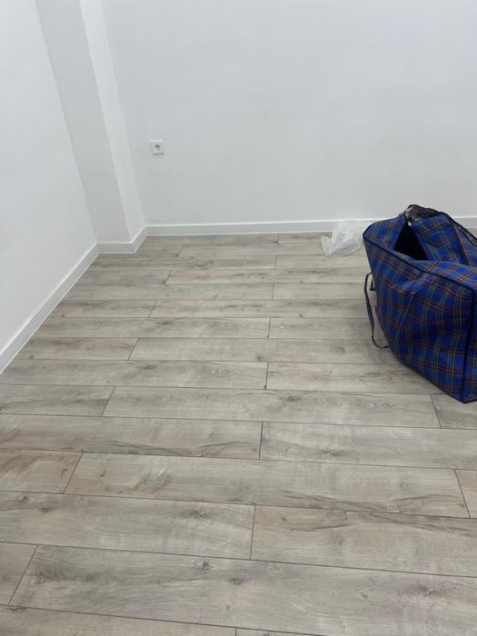 Ламинат (на 2 комнаты)