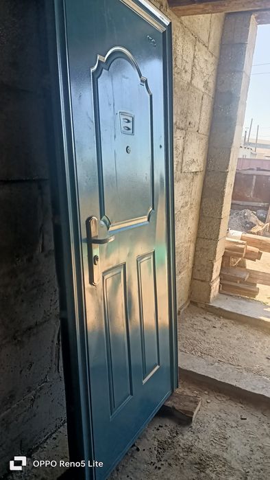 Продам дверь состояние хороший