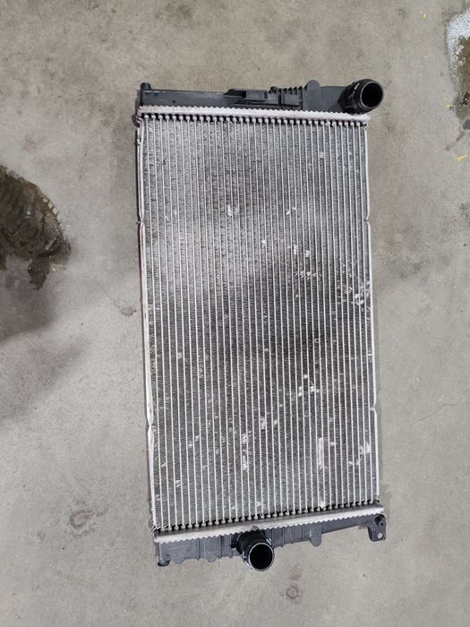 Vand radiator apa BMW F30