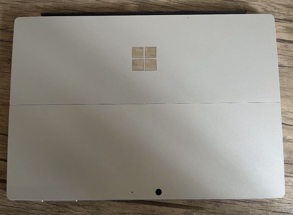 Microsoft  Surface 7 pro plus